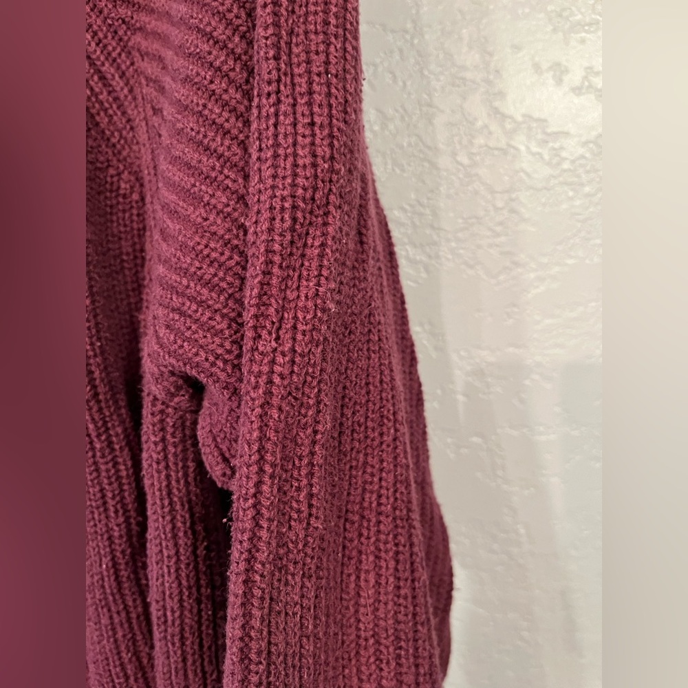 Sweater - Picture 5 of 9